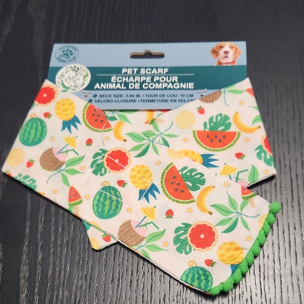 Greenbrier kennel club pet scarf Floral & Fruit Print Pet Scarf Green Trim NWT